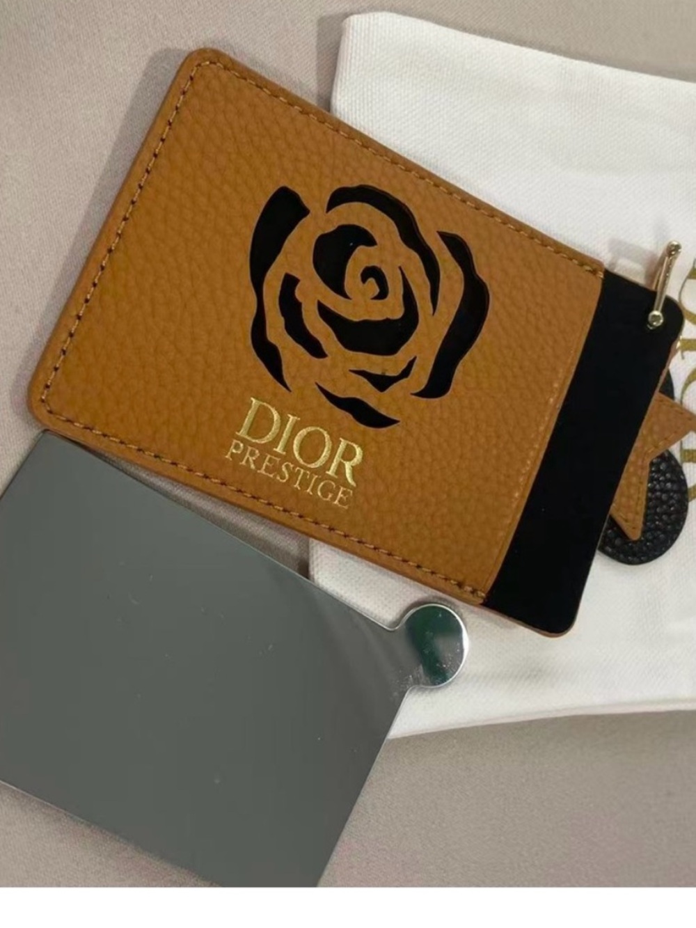 Dior Prestige gift mirror with case - Picture 9 of 9